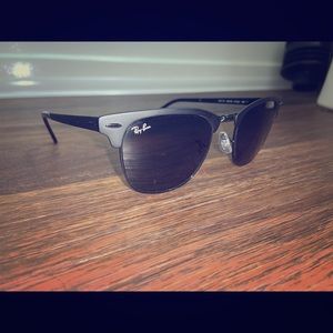 Rayban Clubmaster (Black on Black Limited) rb3716